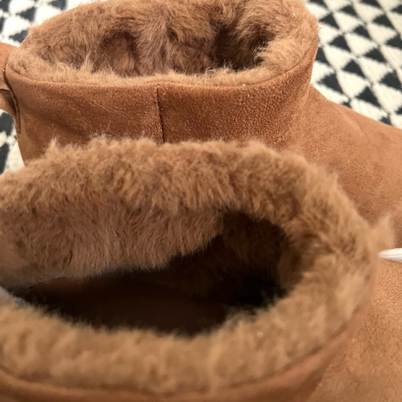 J/SLIDES Tan Waterproof Suede Platform Boots - Picture 3 of 5